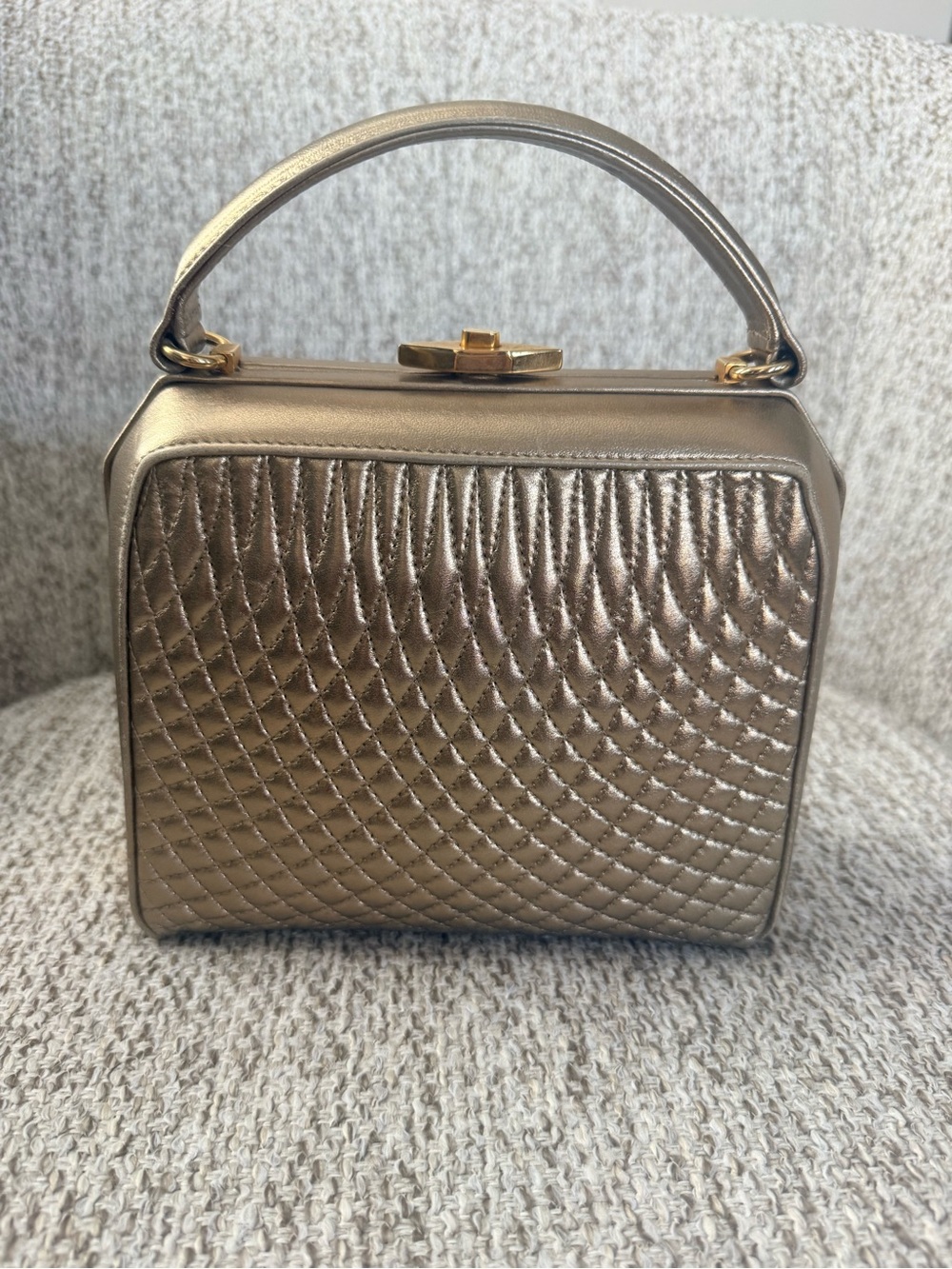 Vintage Bally Metallic Gold Quilted Leather Frame Bag 1980s-1990s - Picture 3 of 16